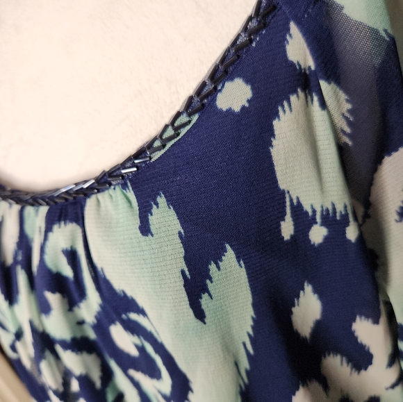 INC International Concepts Cut Out Beaded Neck and Cut Out Sleeves Size XL - Picture 2 of 7